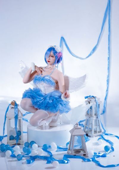 97se欧美_十万网红美女美酱
